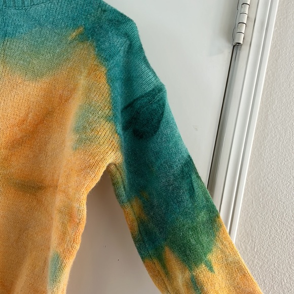 Multicolor Tie-Dye Women's Sweater - Picture 5 of 8